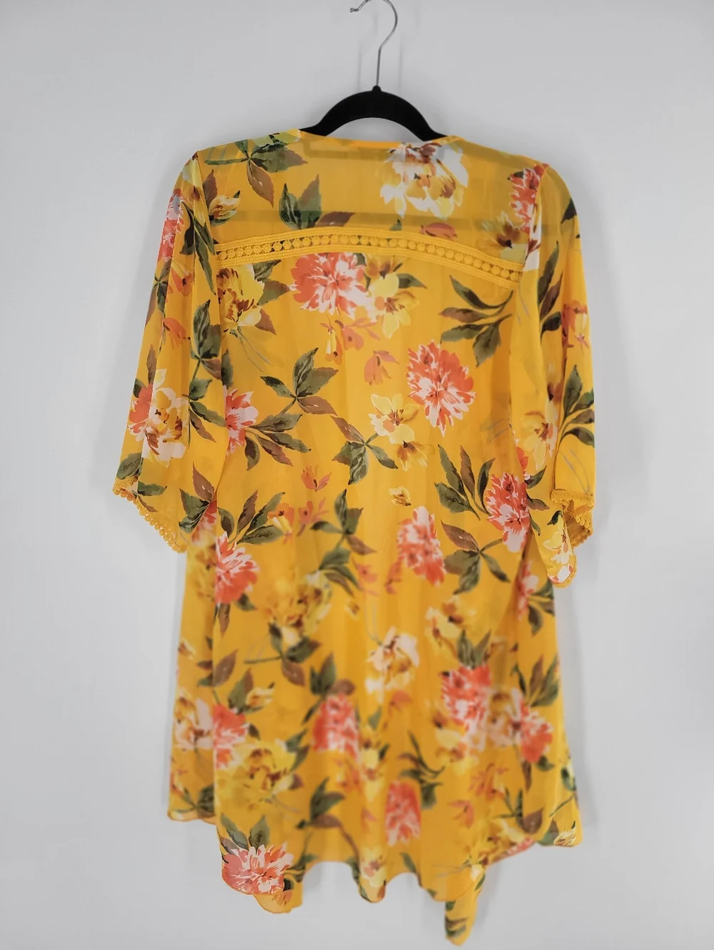 Emory Park Yellow Floral Lightweight Kimono Size L